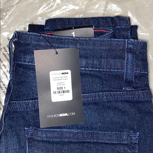 Fashion Nova Aubrey High Rise Jeans - Picture 3 of 3